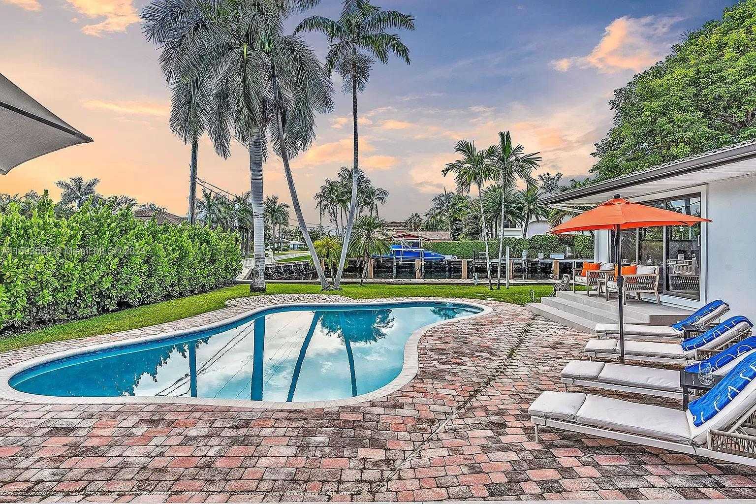 Small Image of 536 HIBISCUS DR, Hallandale Beach Number 15