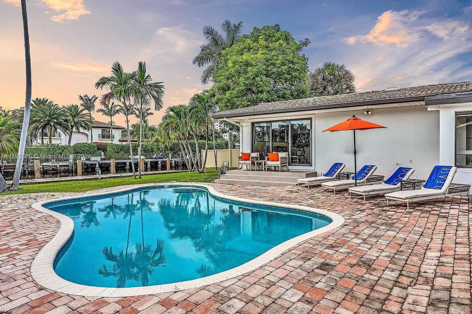 Small Image of 536 HIBISCUS DR, Hallandale Beach Number 18