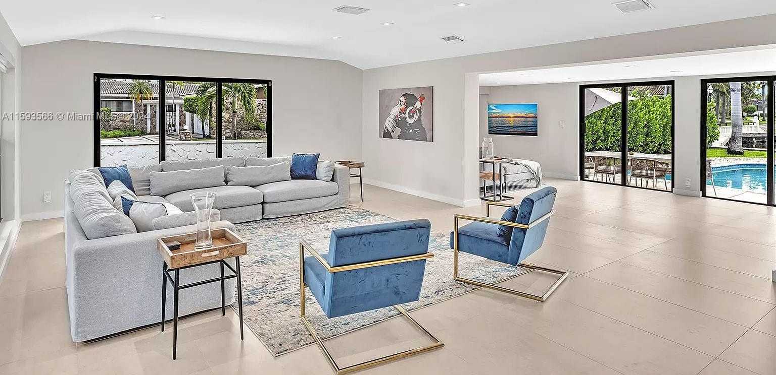 Small Image of 536 HIBISCUS DR, Hallandale Beach Number 21