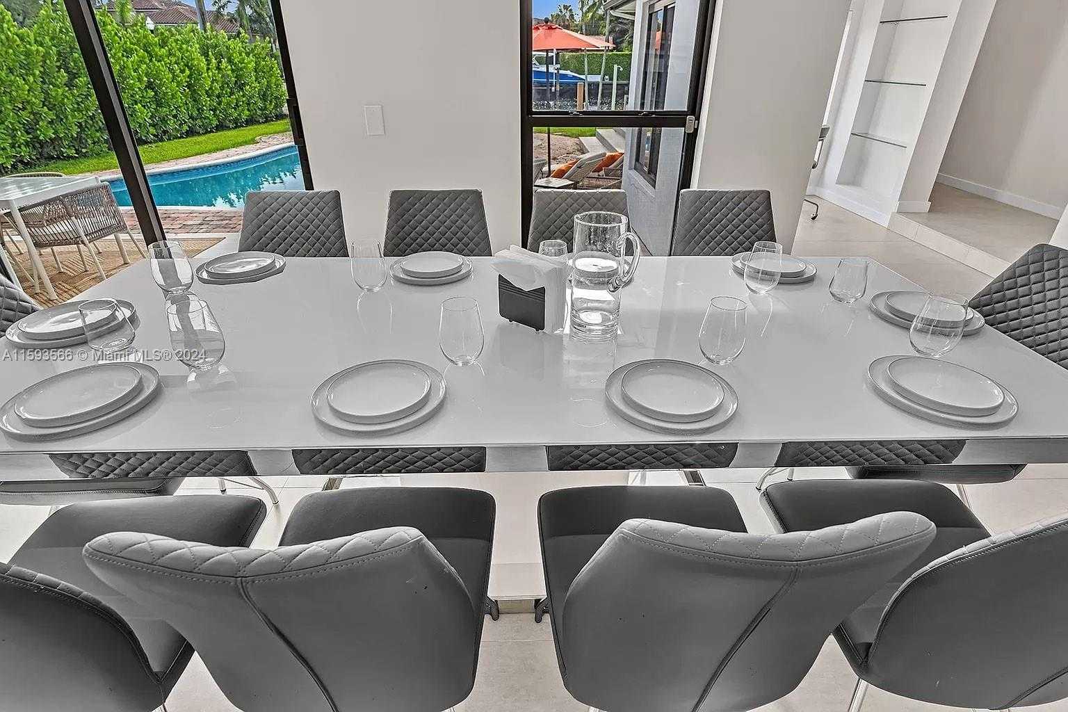 Small Image of 536 HIBISCUS DR, Hallandale Beach Number 27