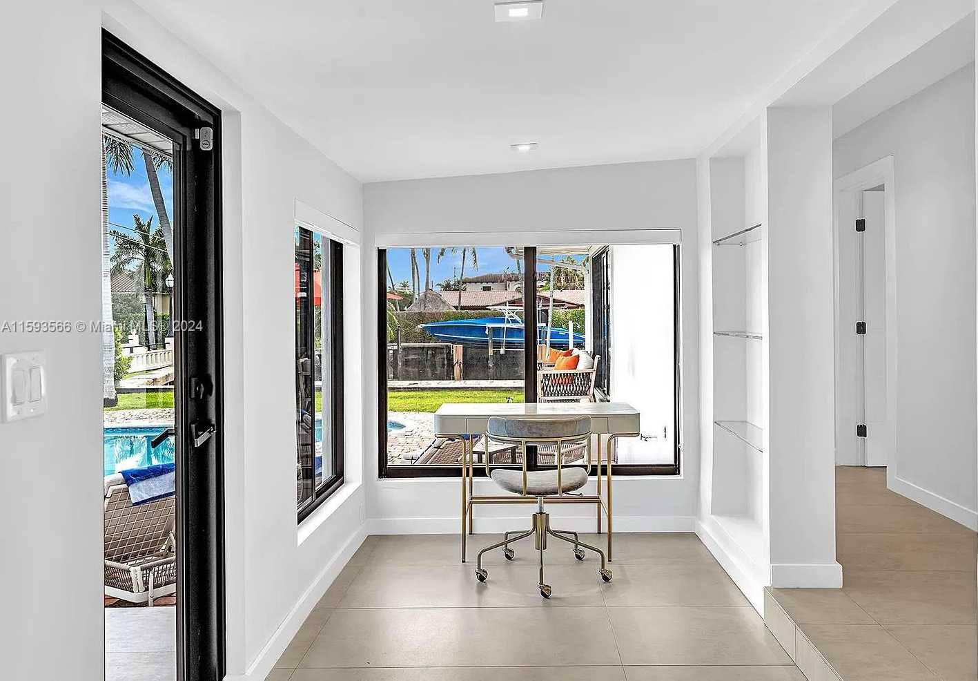 Small Image of 536 HIBISCUS DR, Hallandale Beach Number 31