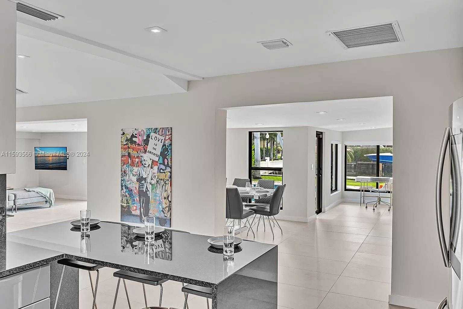Small Image of 536 HIBISCUS DR, Hallandale Beach Number 34