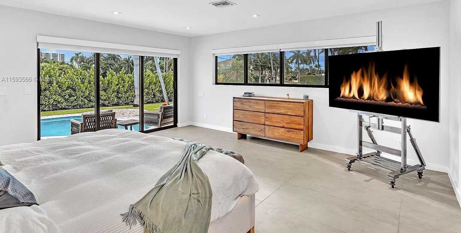 Small Image of 536 HIBISCUS DR, Hallandale Beach Number 44