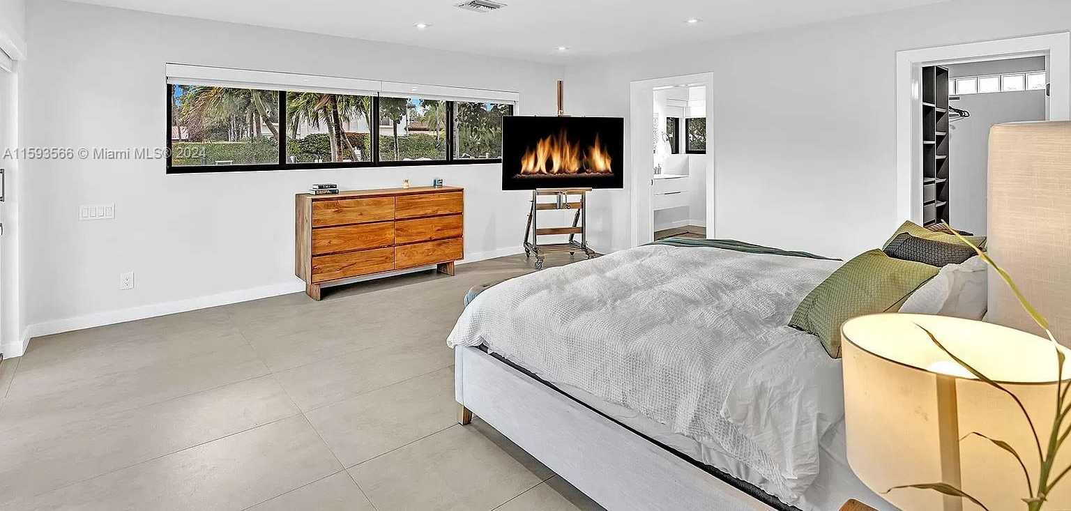 Small Image of 536 HIBISCUS DR, Hallandale Beach Number 51