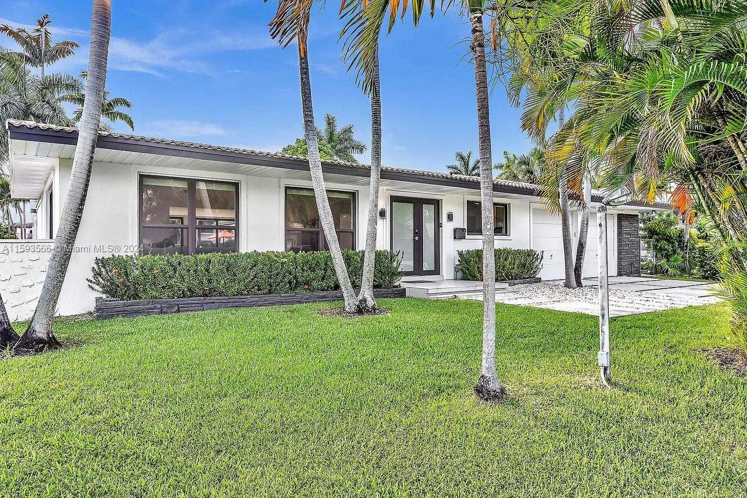 Small Image of 536 HIBISCUS DR, Hallandale Beach Number 6