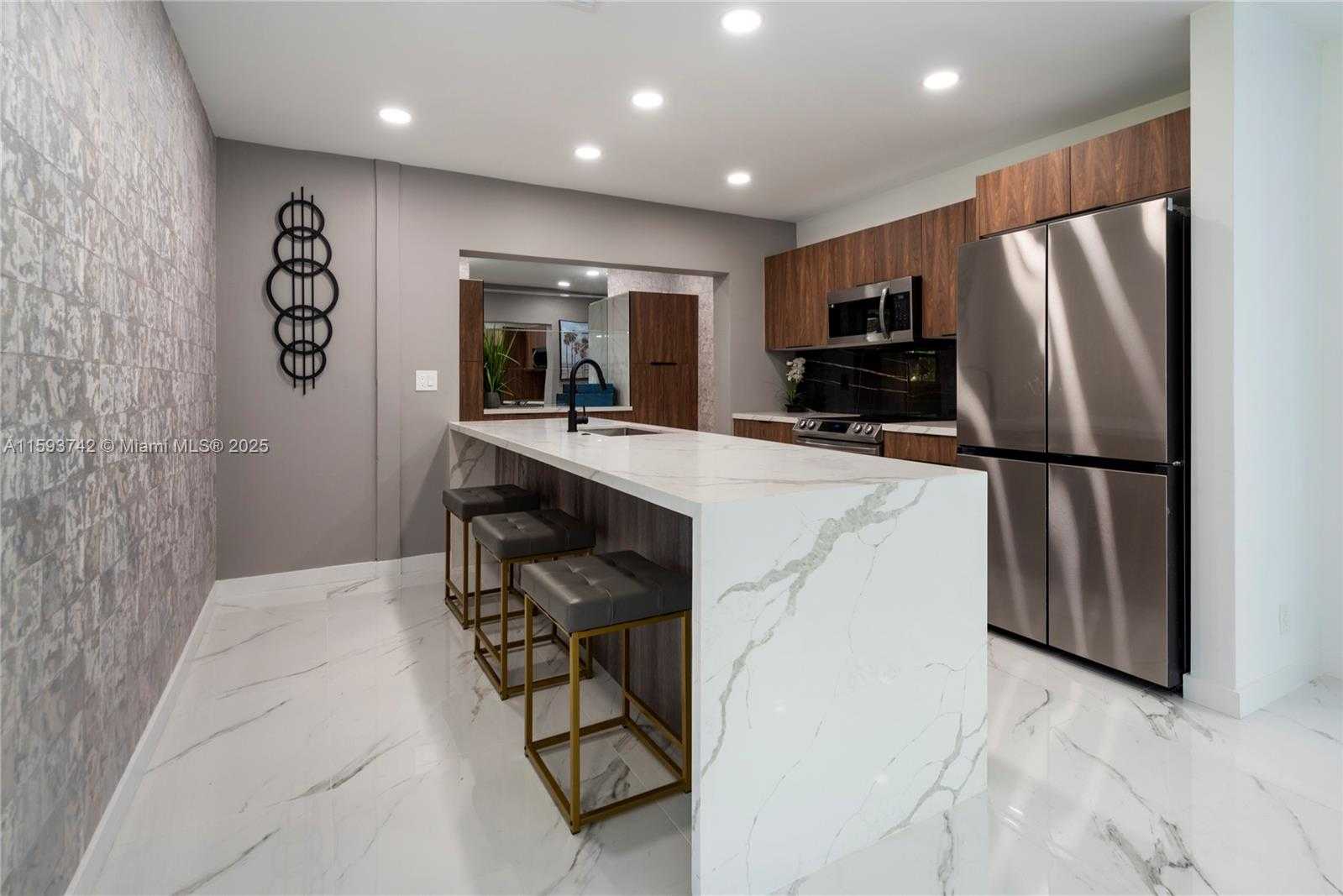 Small Image of 2308 SOUTH EAST 18 ST, Fort Lauderdale Number 14