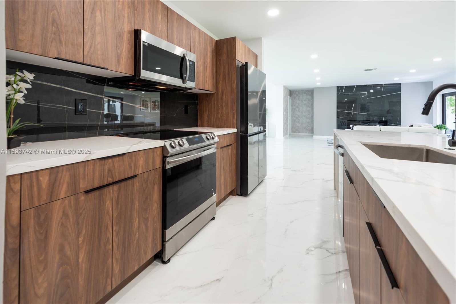 Small Image of 2308 SOUTH EAST 18 ST, Fort Lauderdale Number 18