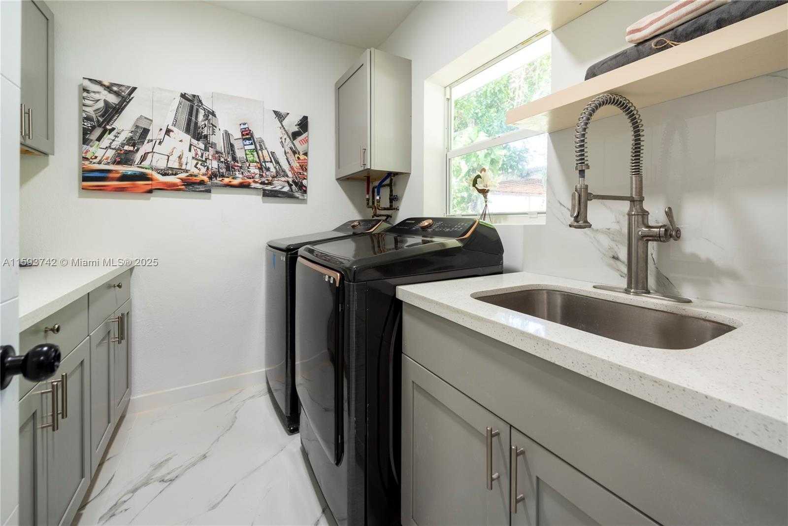 Small Image of 2308 SOUTH EAST 18 ST, Fort Lauderdale Number 19