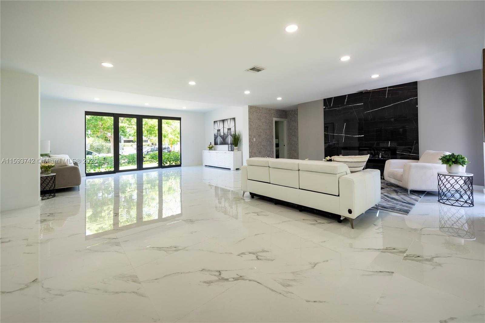 Small Image of 2308 SOUTH EAST 18 ST, Fort Lauderdale Number 26
