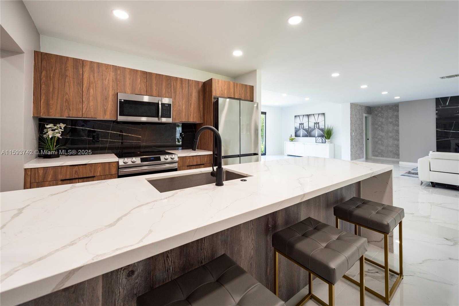 Small Image of 2308 SOUTH EAST 18 ST, Fort Lauderdale Number 28