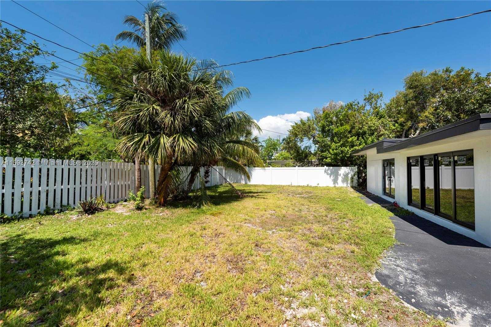 Small Image of 2308 SOUTH EAST 18 ST, Fort Lauderdale Number 6