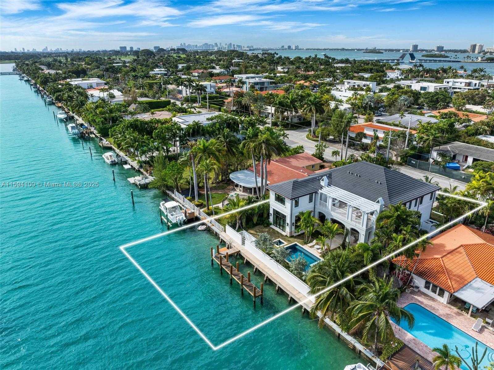Small Image of 10241 EAST BROADVIEW DR, Bay Harbor Islands Number 4