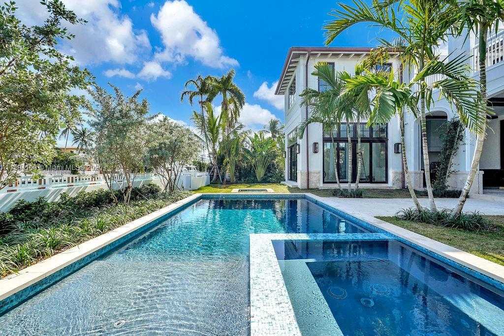 Small Image of 10241 EAST BROADVIEW DR, Bay Harbor Islands Number 42