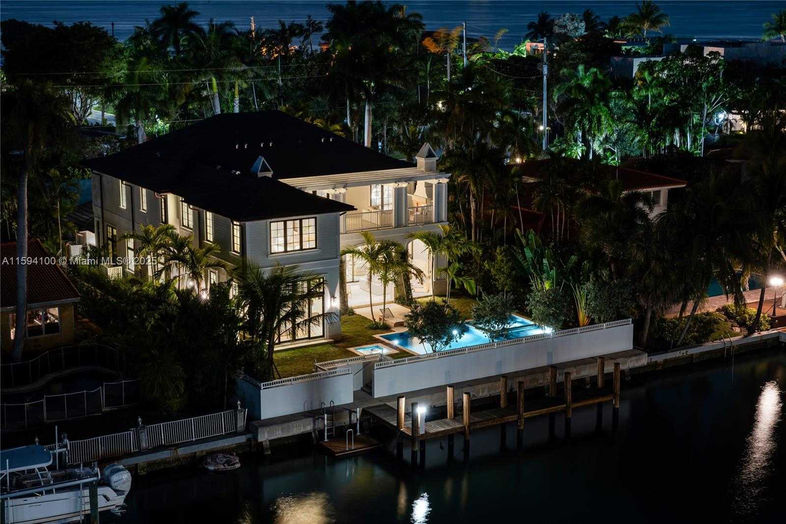 Small Image of 10241 EAST BROADVIEW DR, Bay Harbor Islands Number 44