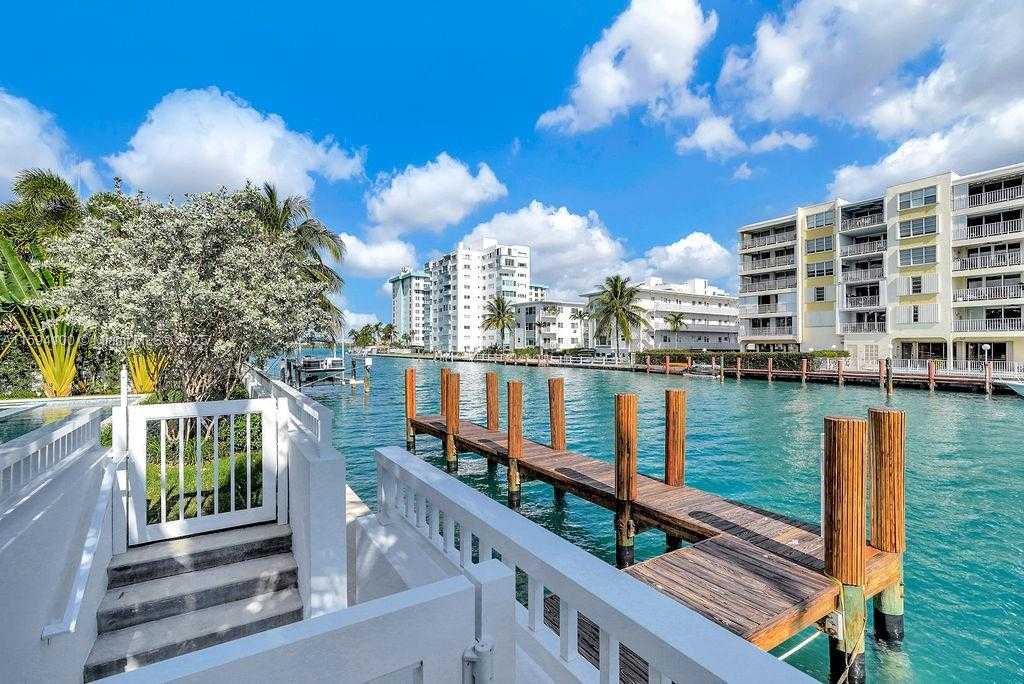 Small Image of 10241 EAST BROADVIEW DR, Bay Harbor Islands Number 46