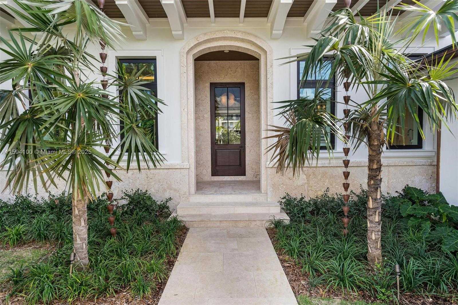 Small Image of 10241 EAST BROADVIEW DR, Bay Harbor Islands Number 7