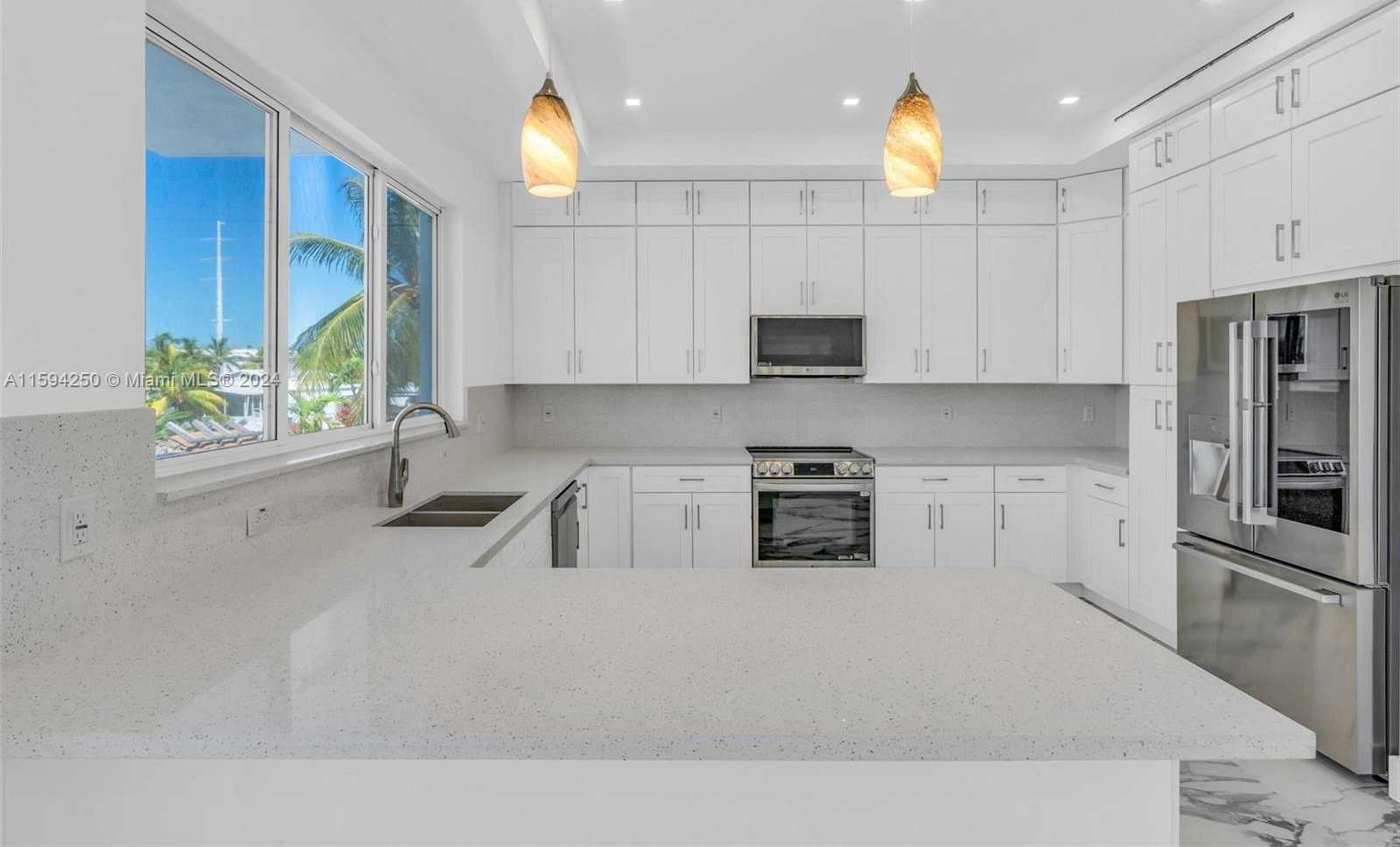 Small Image of 84 CORAL WAY, Key Largo Number 10