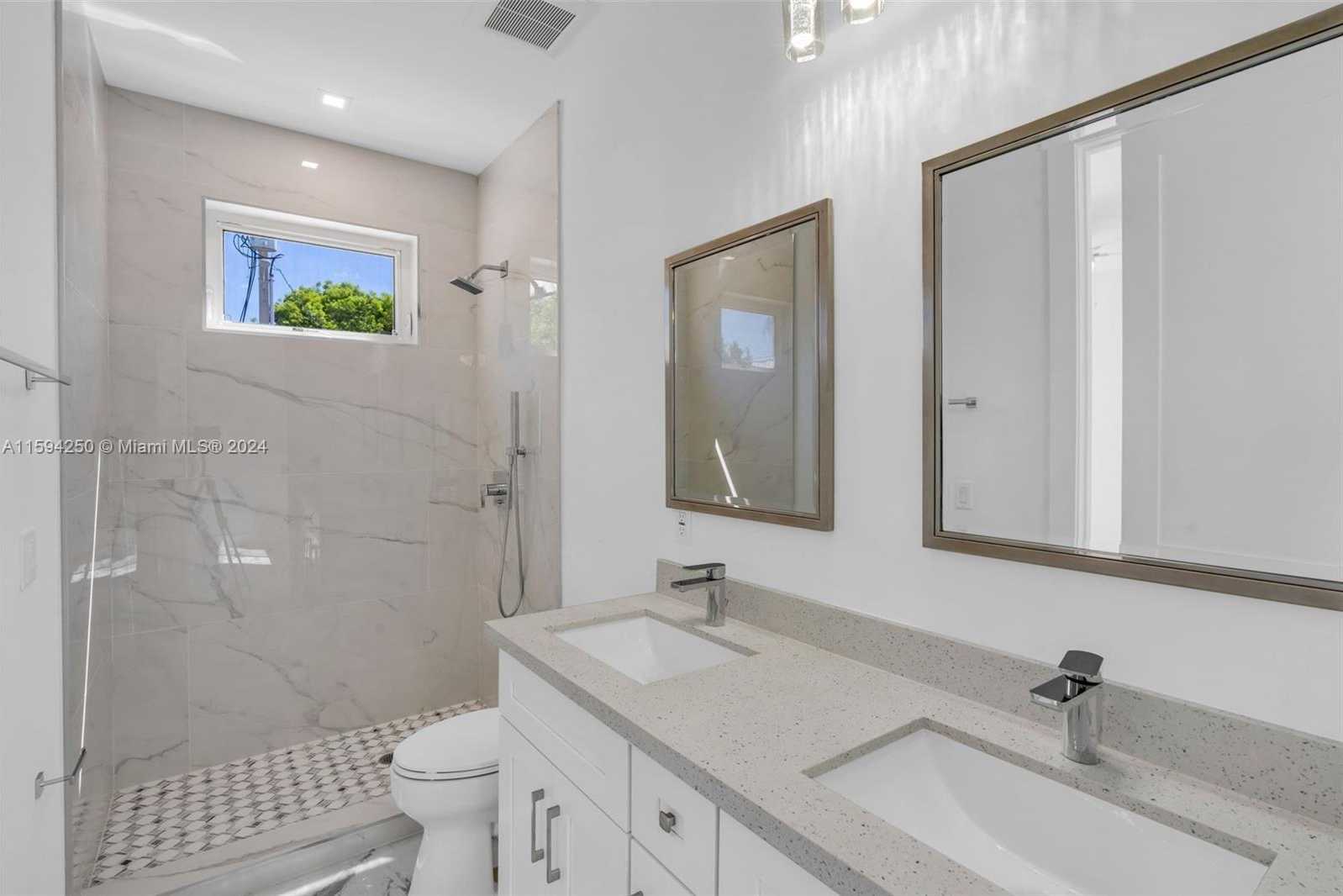 Small Image of 84 CORAL WAY, Key Largo Number 15