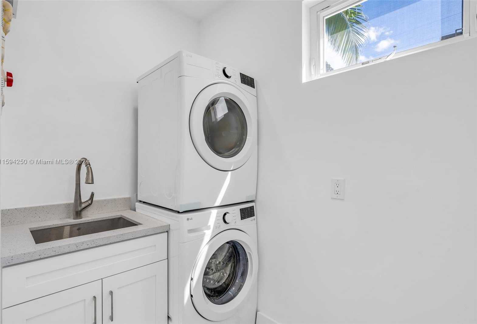 Small Image of 84 CORAL WAY, Key Largo Number 19