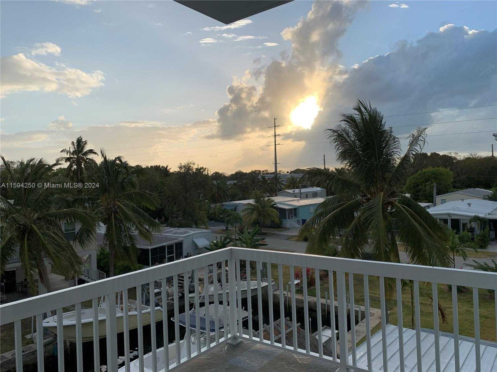 Small Image of 84 CORAL WAY, Key Largo Number 23