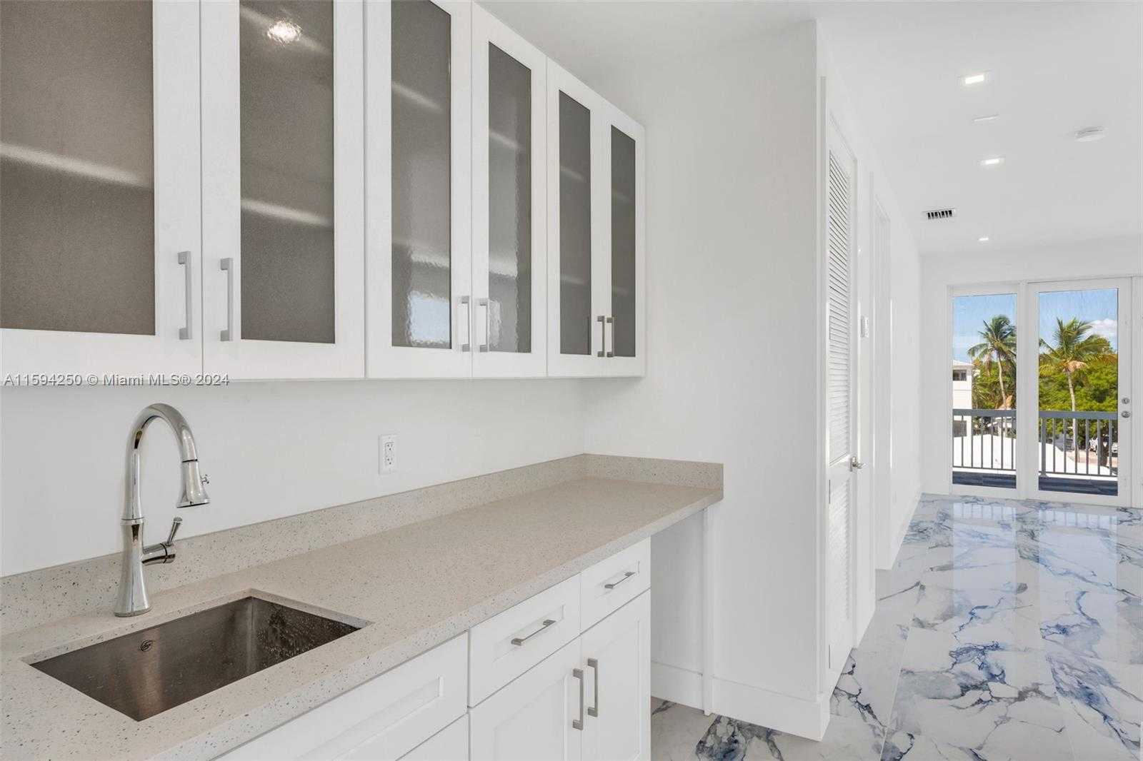 Small Image of 84 CORAL WAY, Key Largo Number 24
