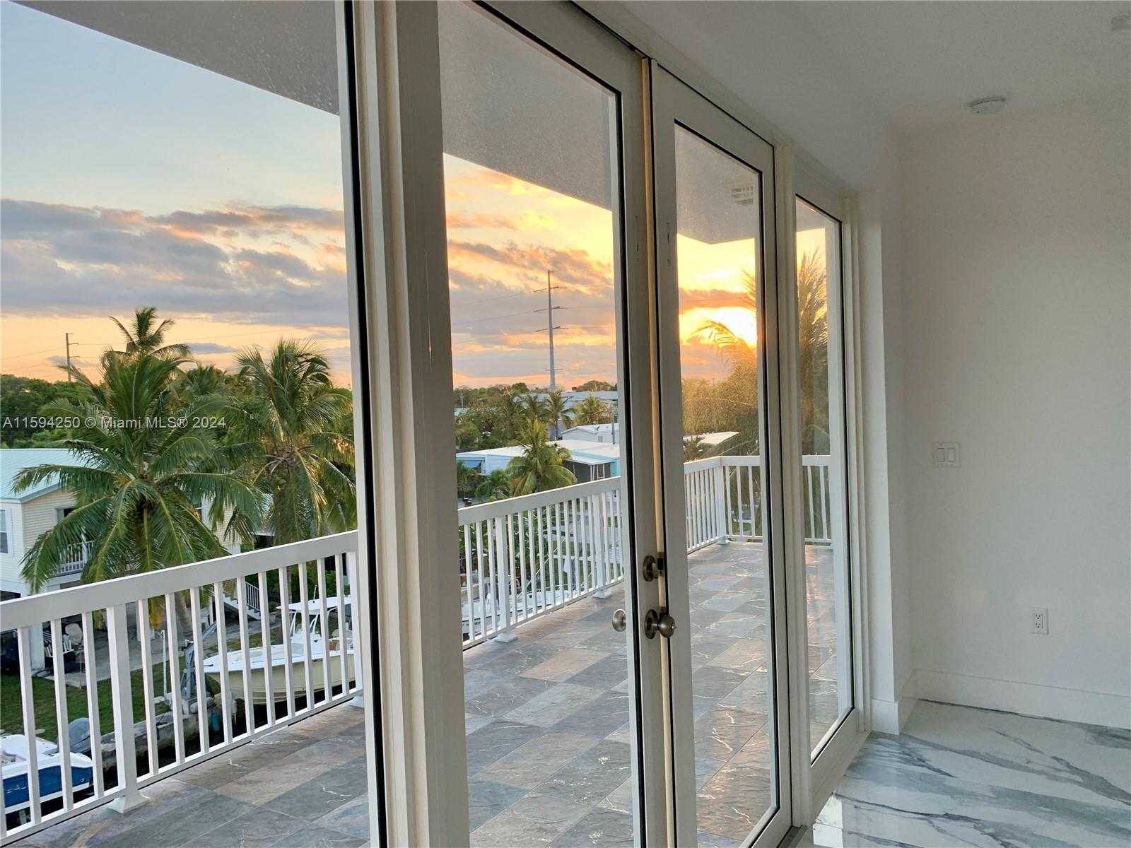 Small Image of 84 CORAL WAY, Key Largo Number 28