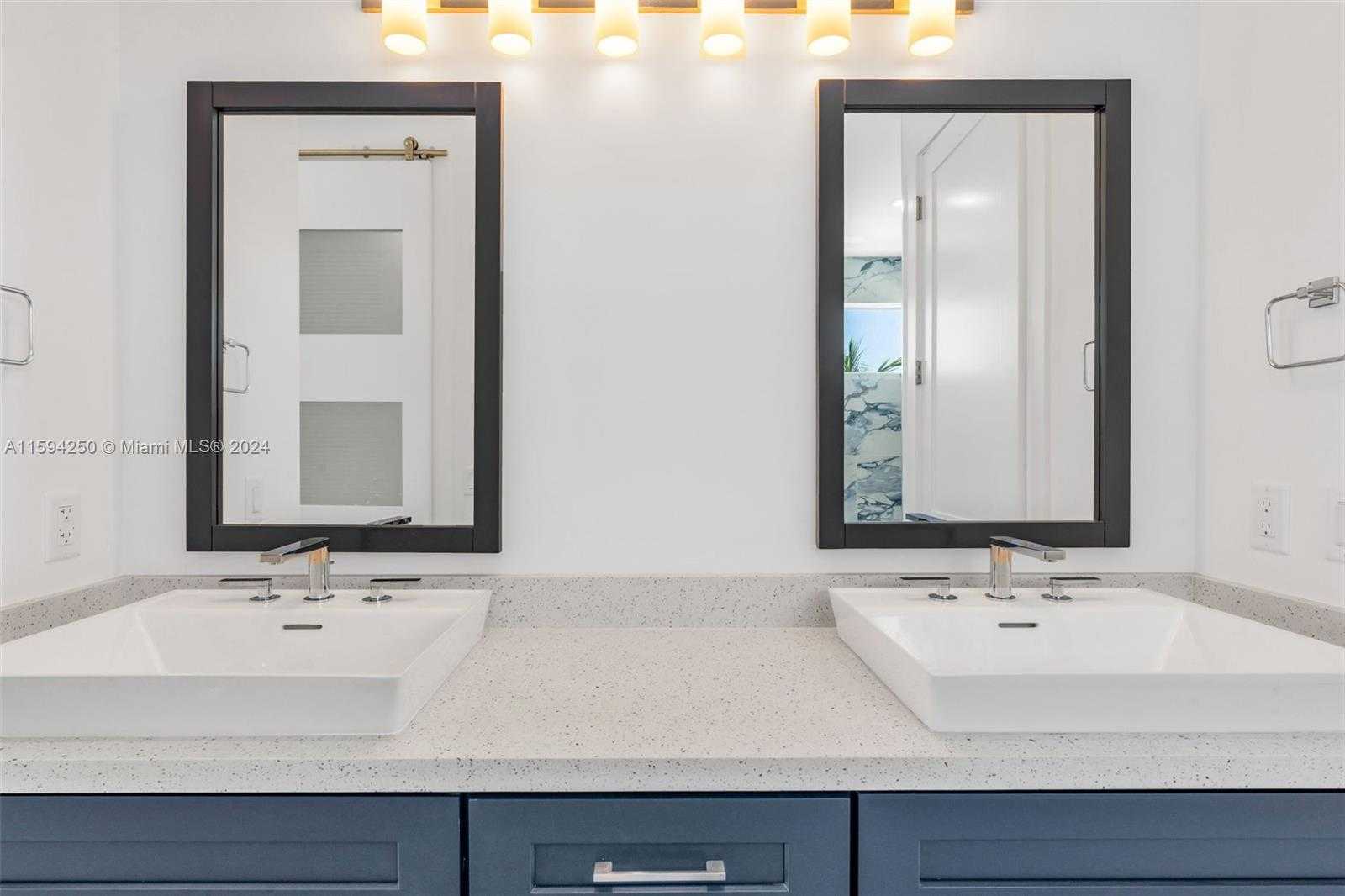 Small Image of 84 CORAL WAY, Key Largo Number 33