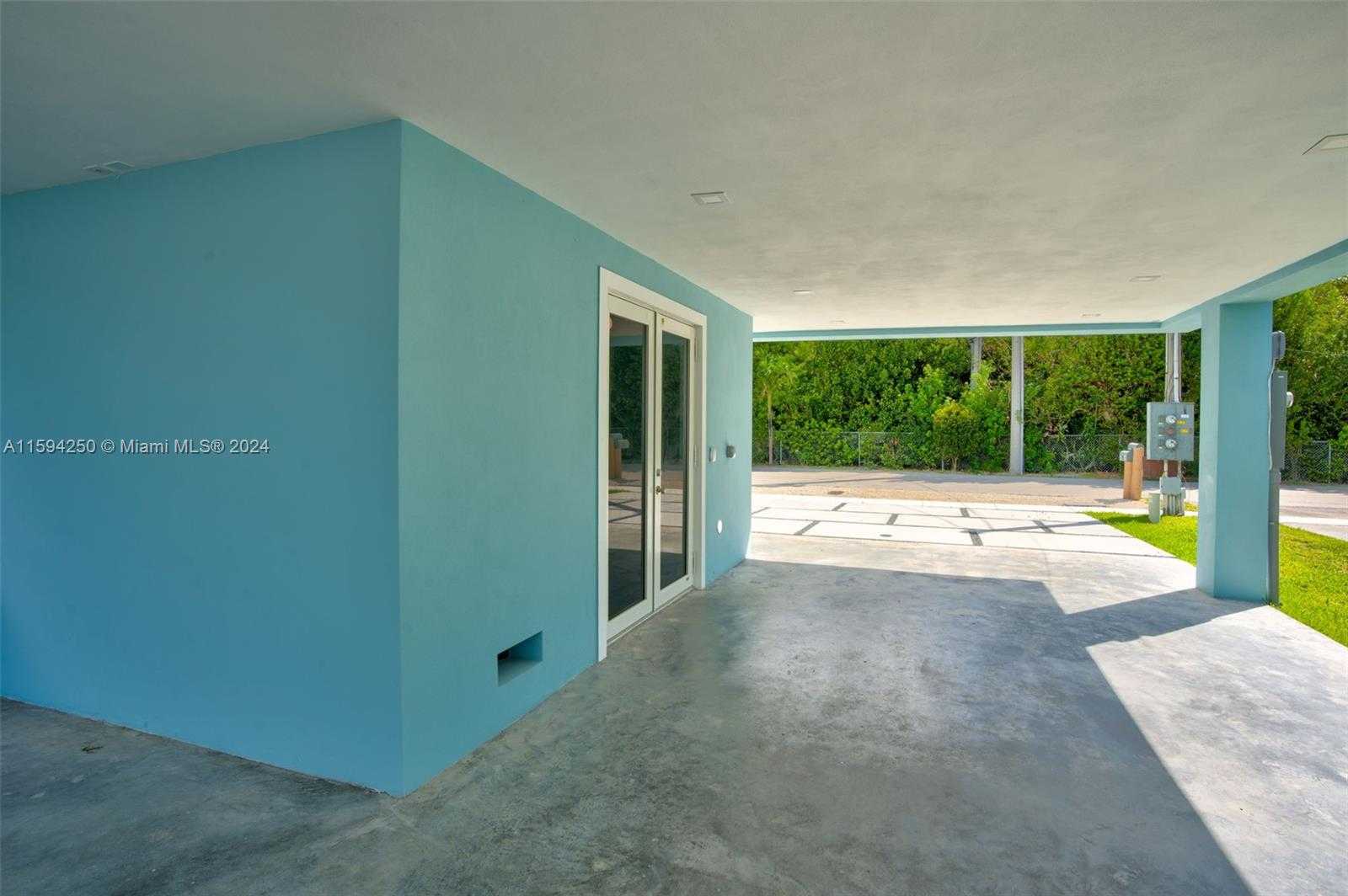 Small Image of 84 CORAL WAY, Key Largo Number 39