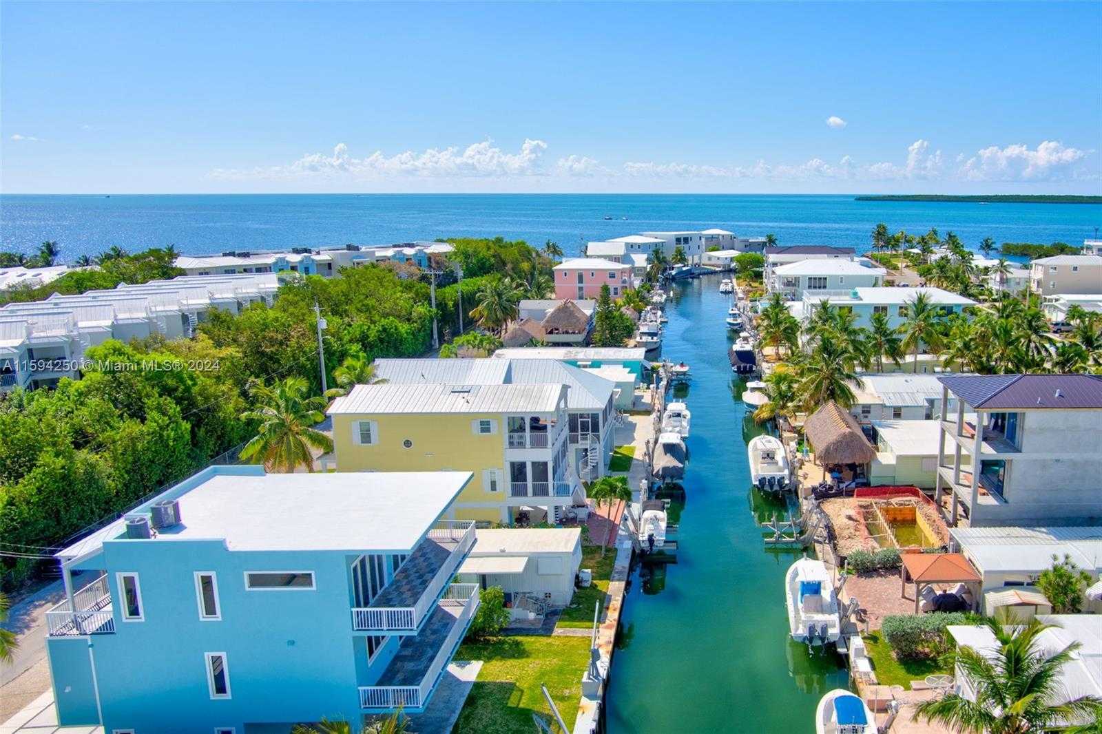 Small Image of 84 CORAL WAY, Key Largo Number 43