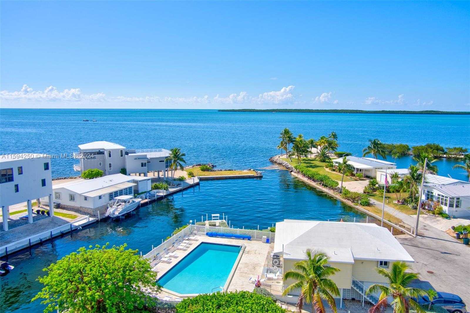Small Image of 84 CORAL WAY, Key Largo Number 44