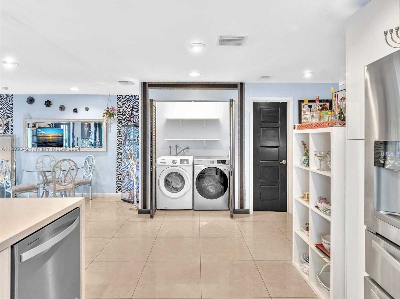 Small Image of 3960 SOUTH WEST 84TH TER, Davie Number 28