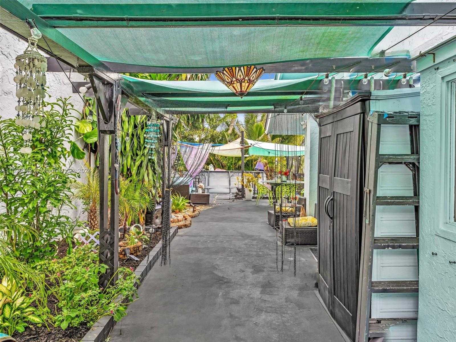 Small Image of 3960 SOUTH WEST 84TH TER, Davie Number 50