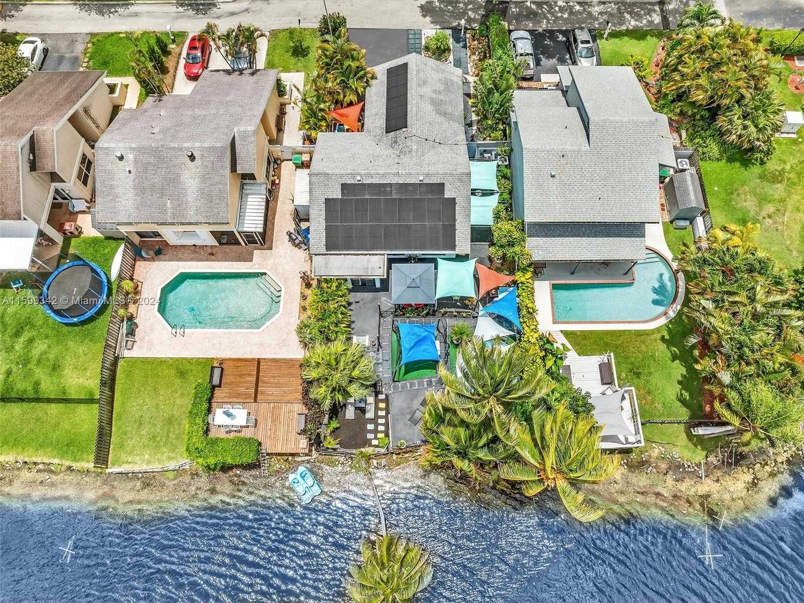 Small Image of 3960 SOUTH WEST 84TH TER, Davie Number 68