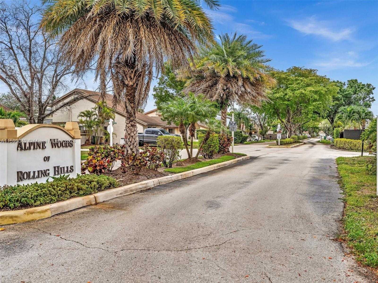 Small Image of 3960 SOUTH WEST 84TH TER, Davie Number 73