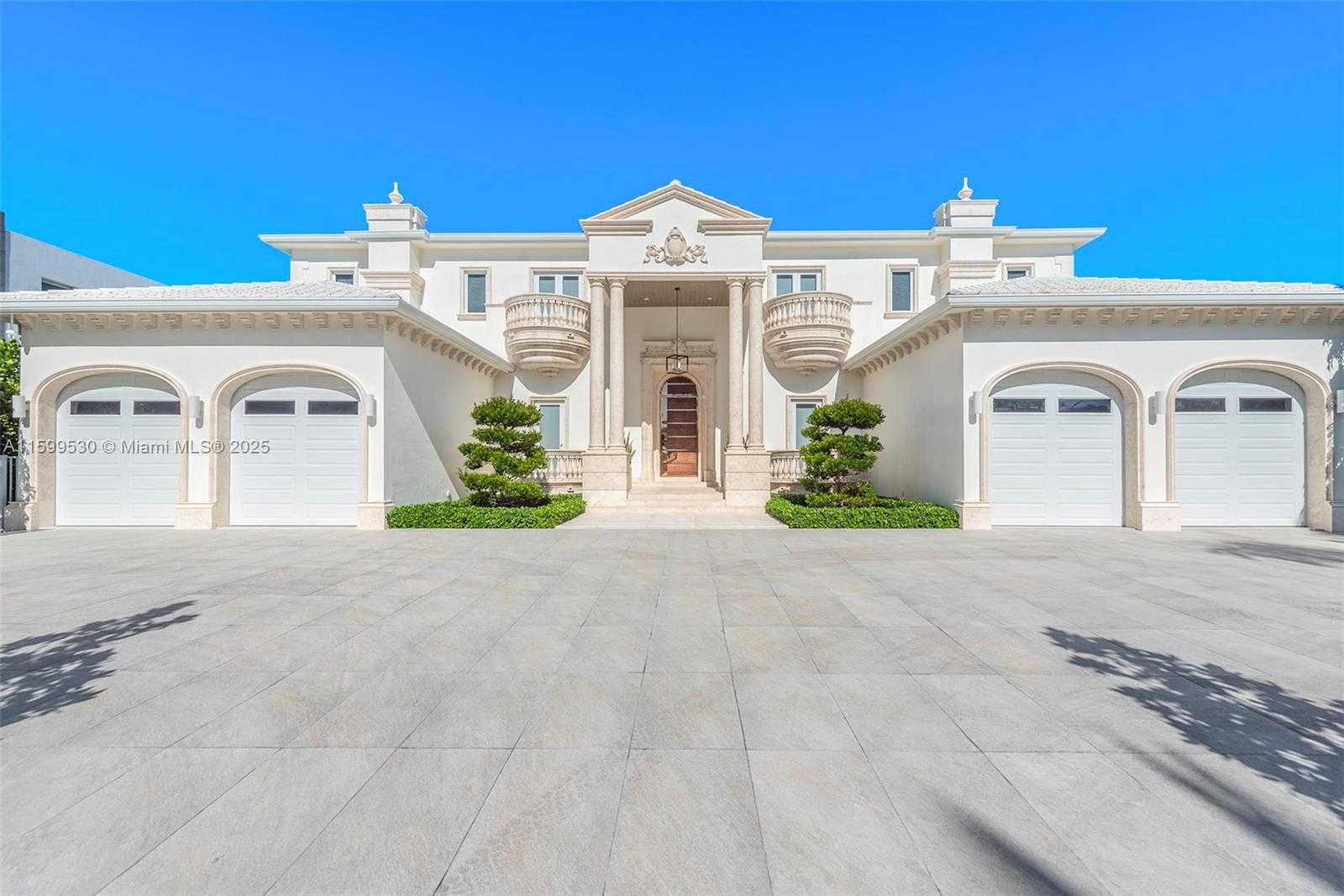 Small Image of 630 GOLDEN BEACH DR, Golden Beach Number 10