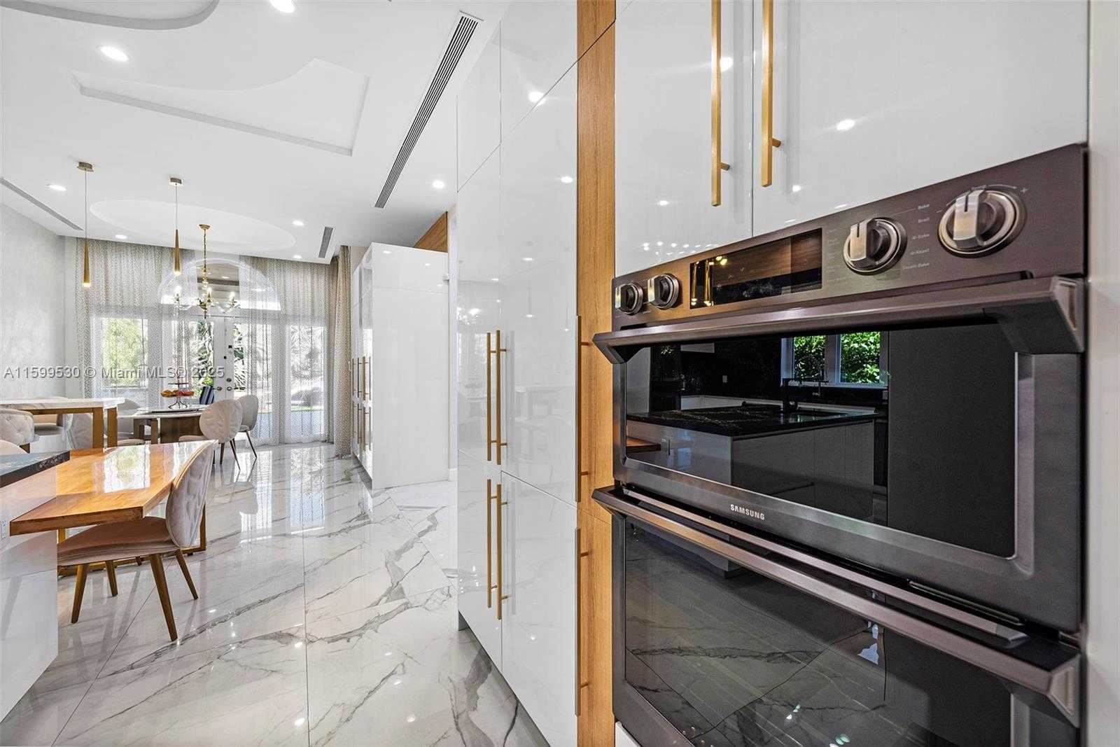 Small Image of 630 GOLDEN BEACH DR, Golden Beach Number 28