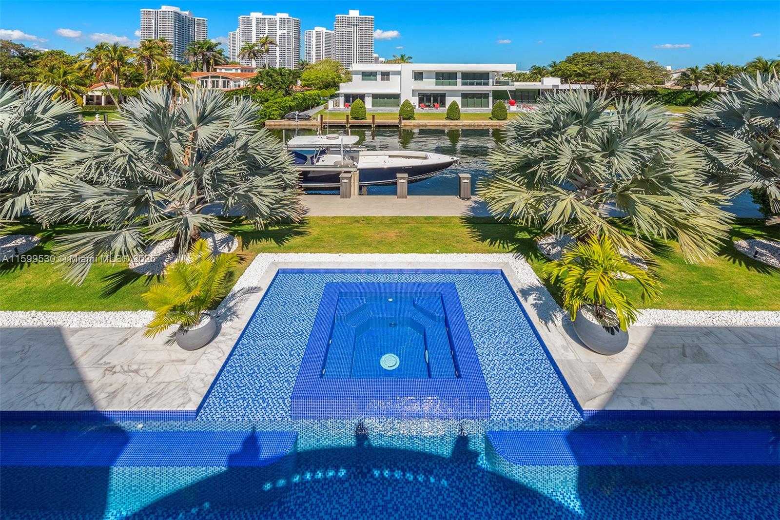 Small Image of 630 GOLDEN BEACH DR, Golden Beach Number 57
