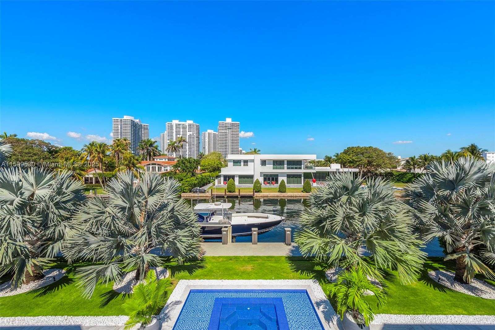 Small Image of 630 GOLDEN BEACH DR, Golden Beach Number 58