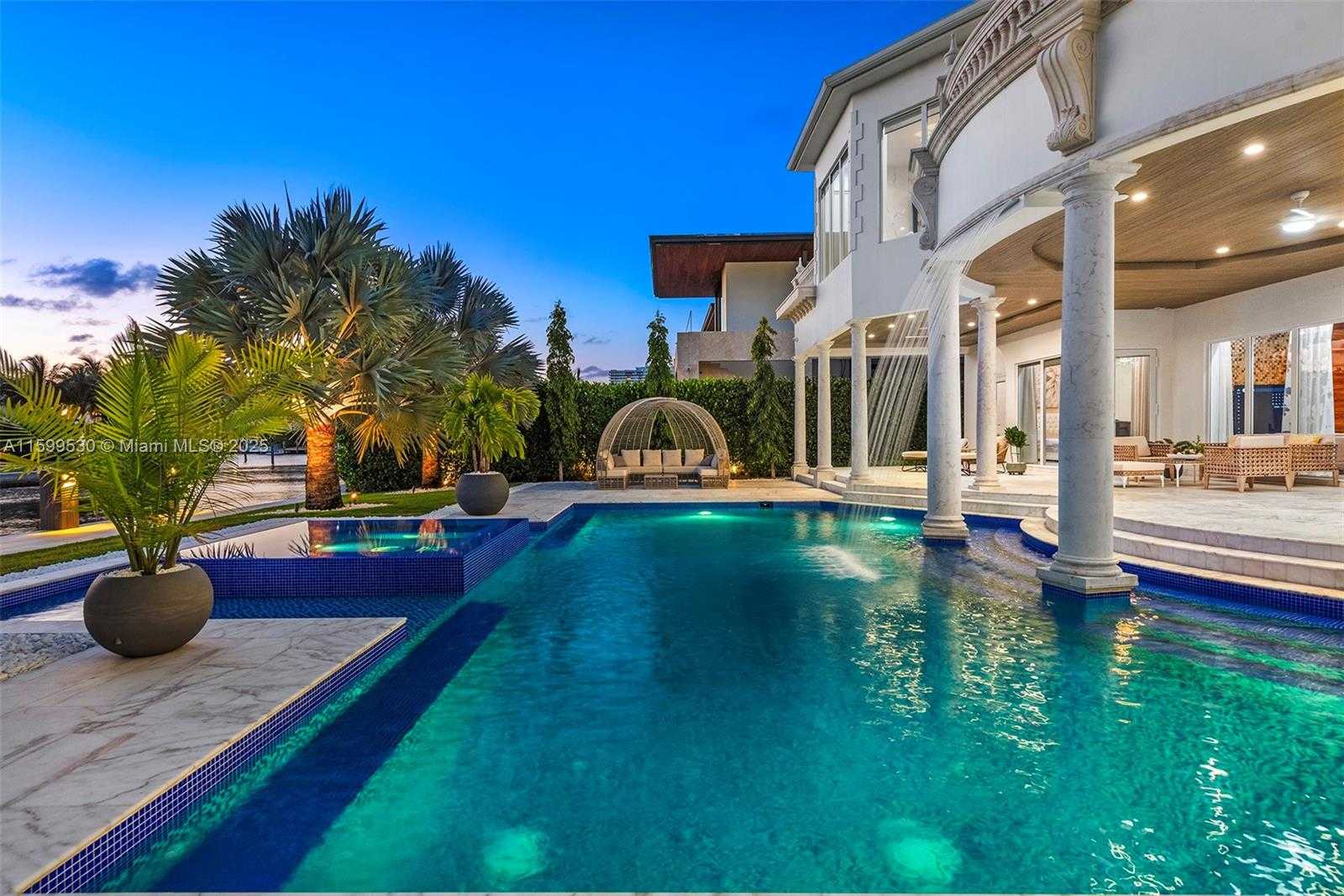 Small Image of 630 GOLDEN BEACH DR, Golden Beach Number 6