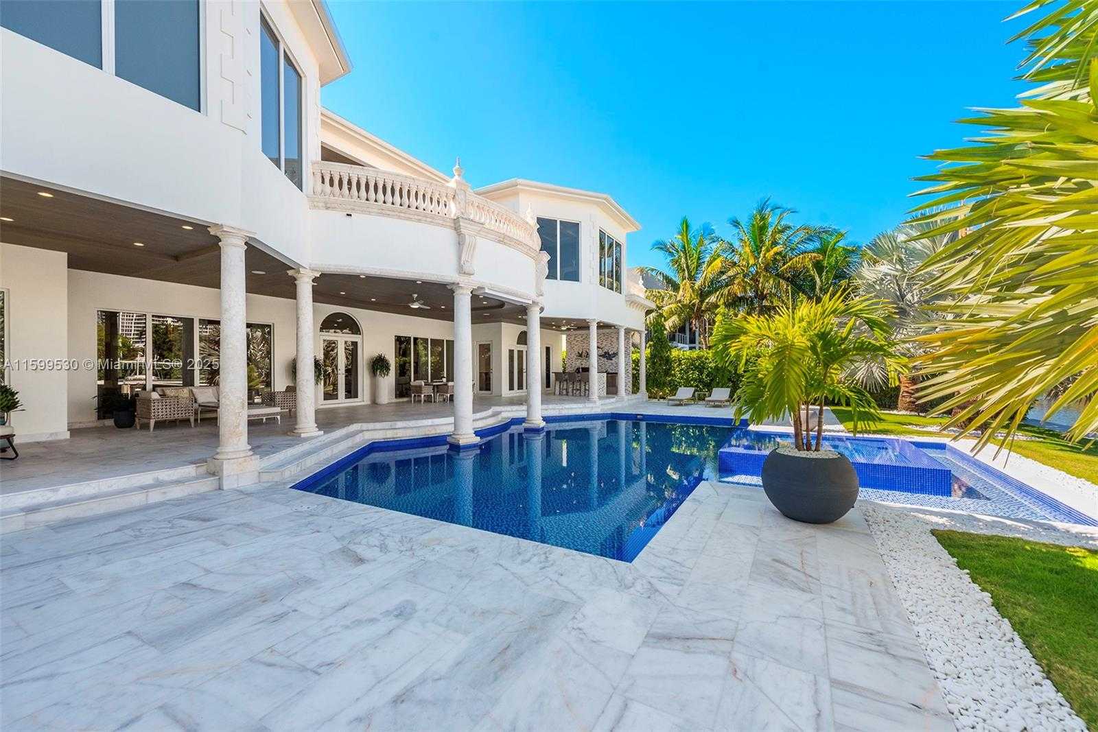 Small Image of 630 GOLDEN BEACH DR, Golden Beach Number 62