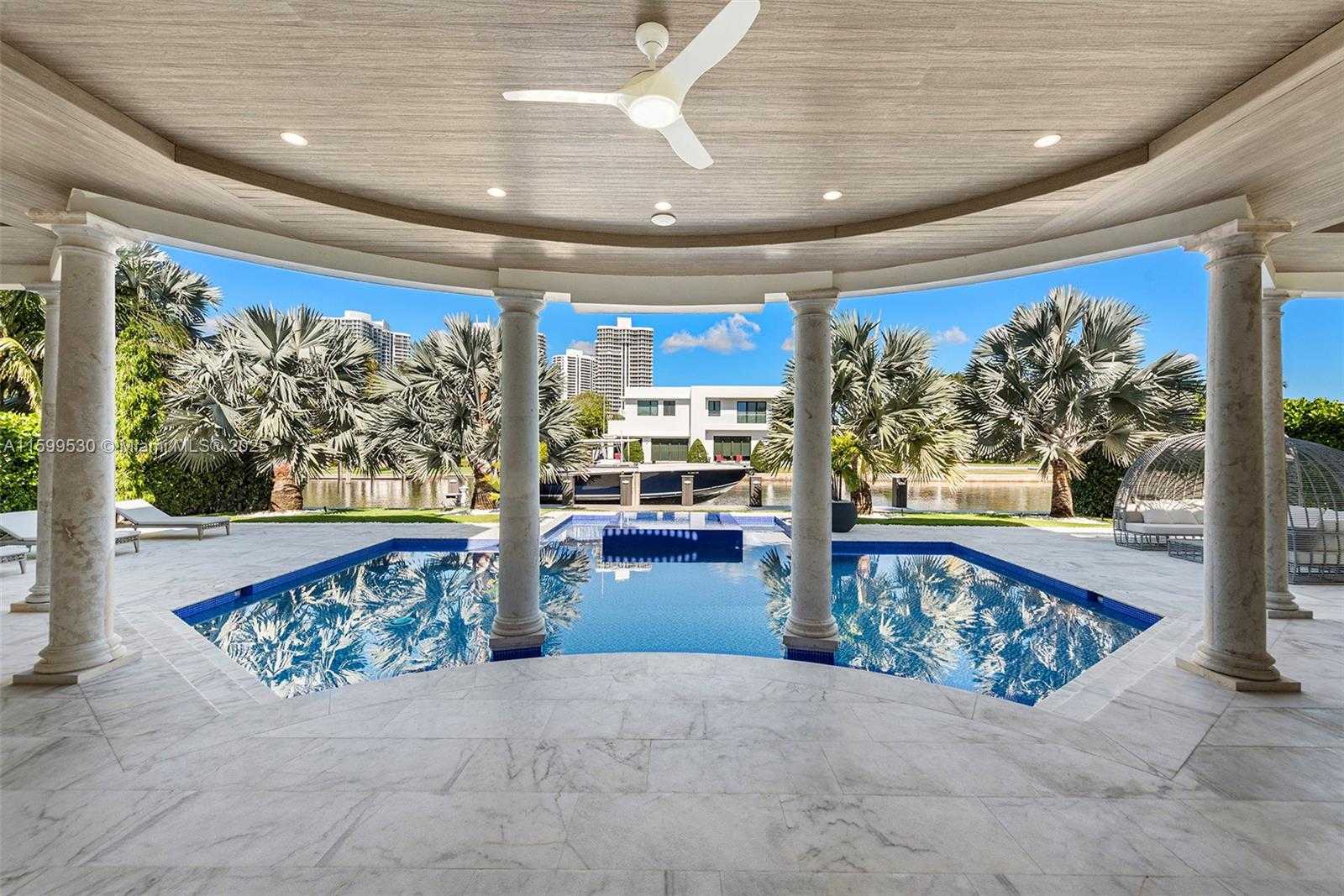 Small Image of 630 GOLDEN BEACH DR, Golden Beach Number 64