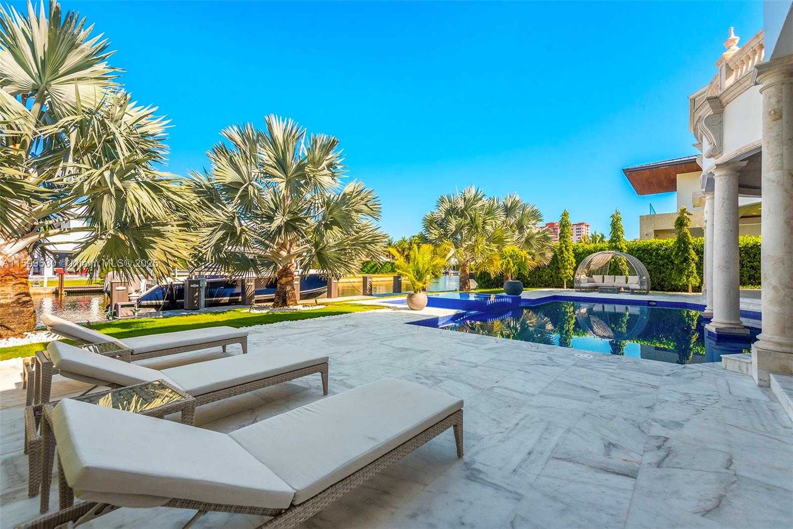 Small Image of 630 GOLDEN BEACH DR, Golden Beach Number 69