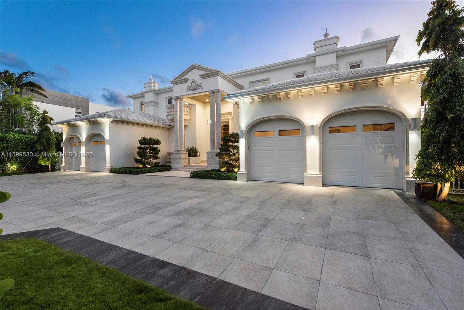 Small Image of 630 GOLDEN BEACH DR, Golden Beach Number 9