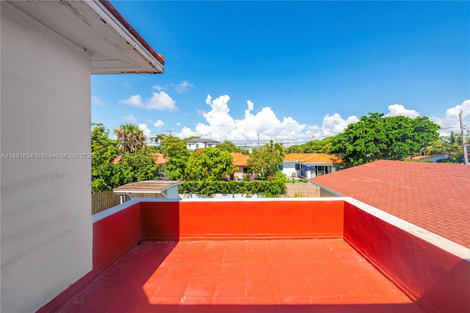 Small Image of 9280 HARDING AVE, Surfside Number 21
