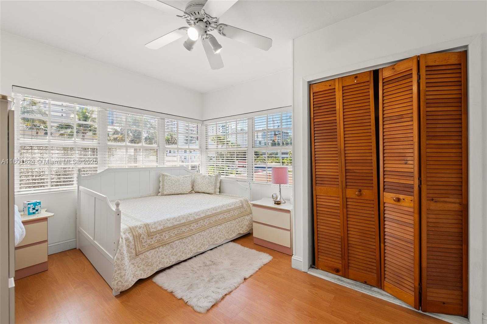Small Image of 9280 HARDING AVE, Surfside Number 24