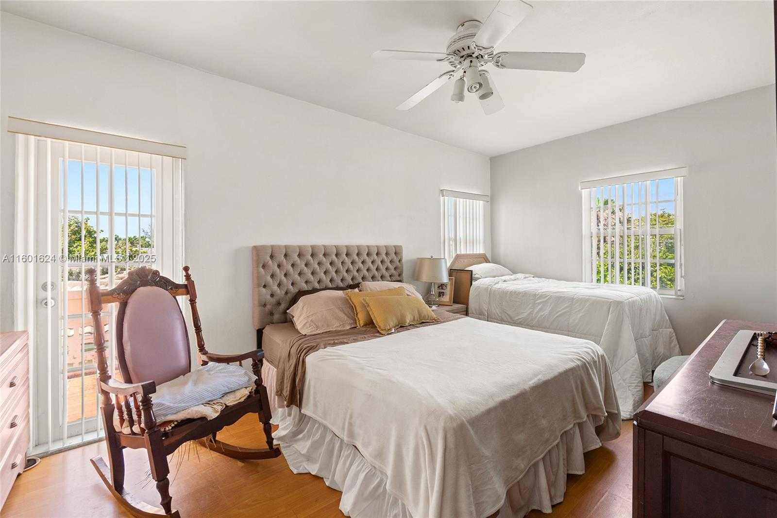 Small Image of 9280 HARDING AVE, Surfside Number 25