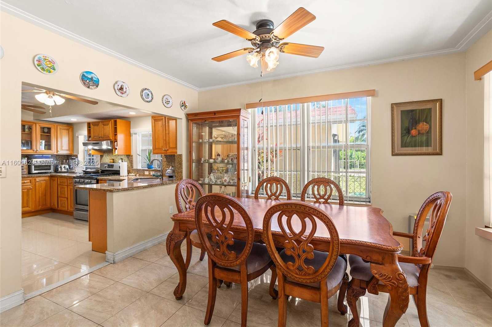 Small Image of 9280 HARDING AVE, Surfside Number 4