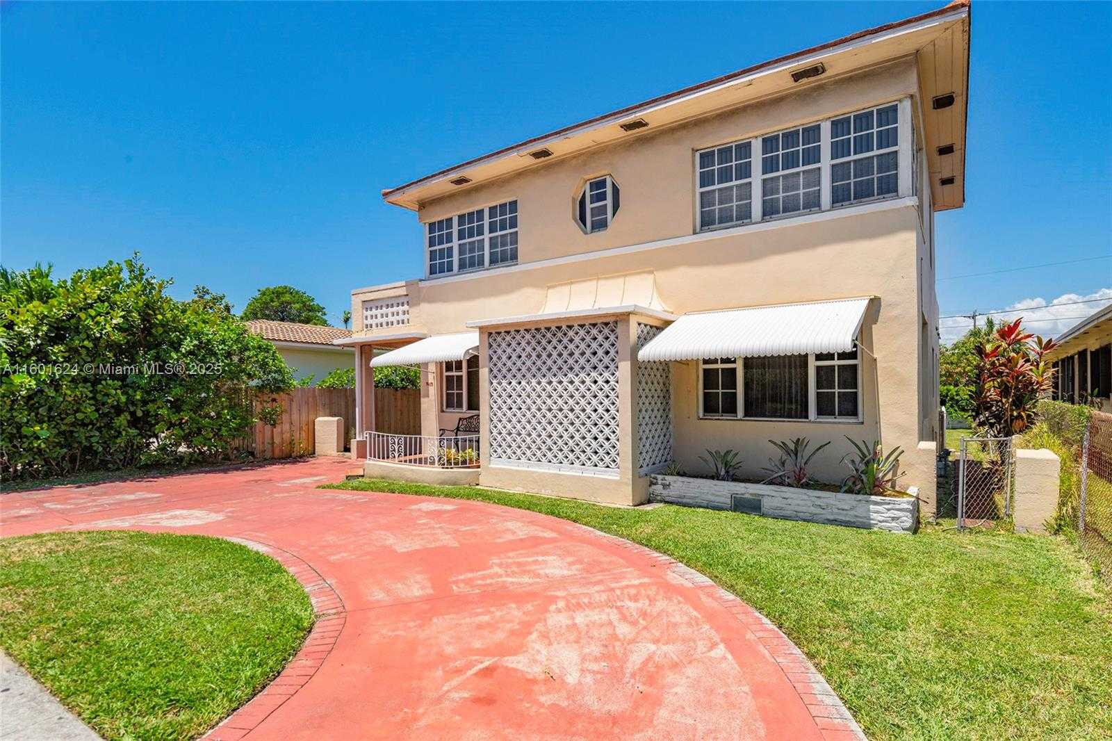 Small Image of 9280 HARDING AVE, Surfside Number 7