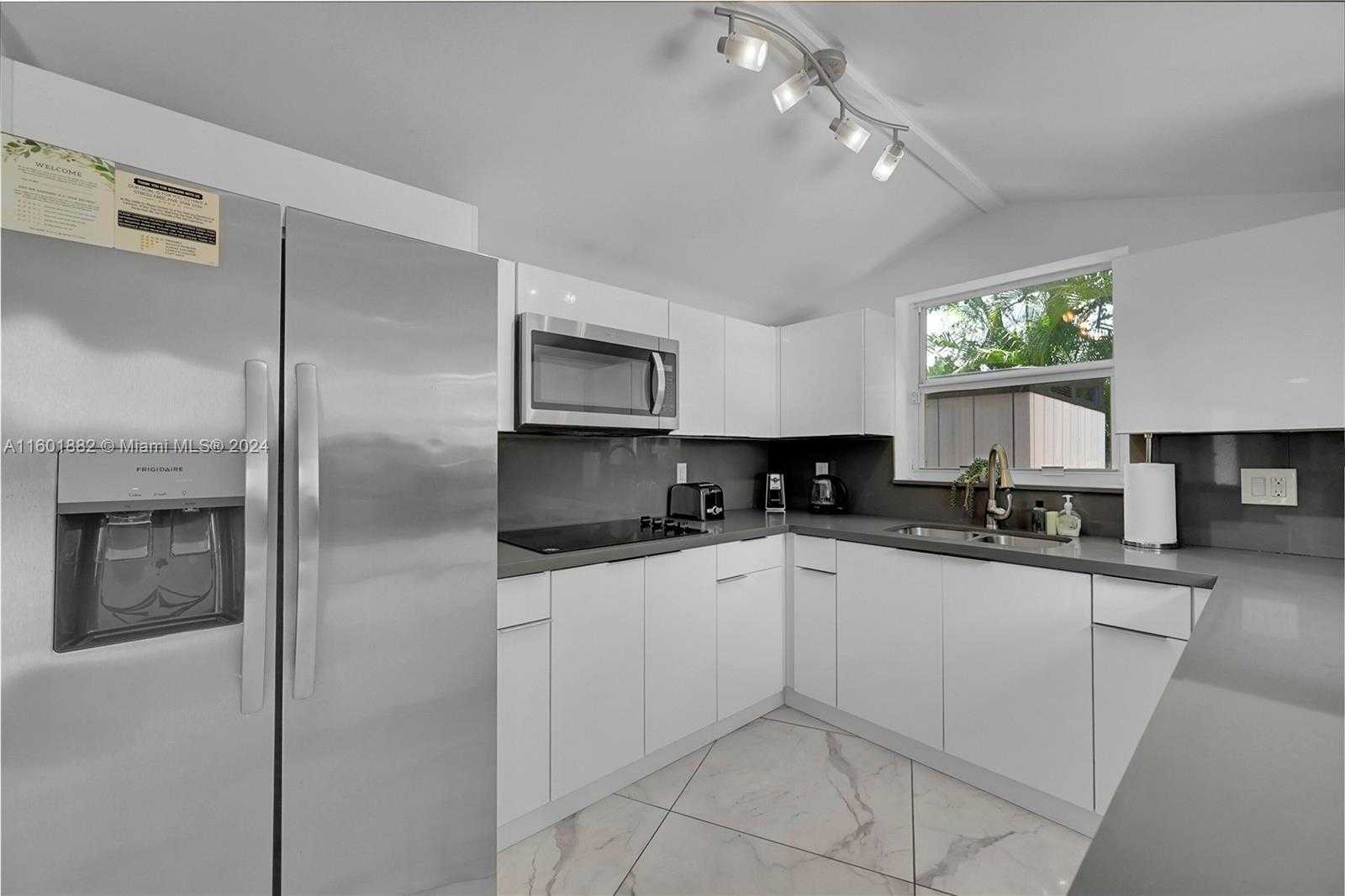 Small Image of 15 NORTH EAST 95TH ST, Miami Shores Number 11