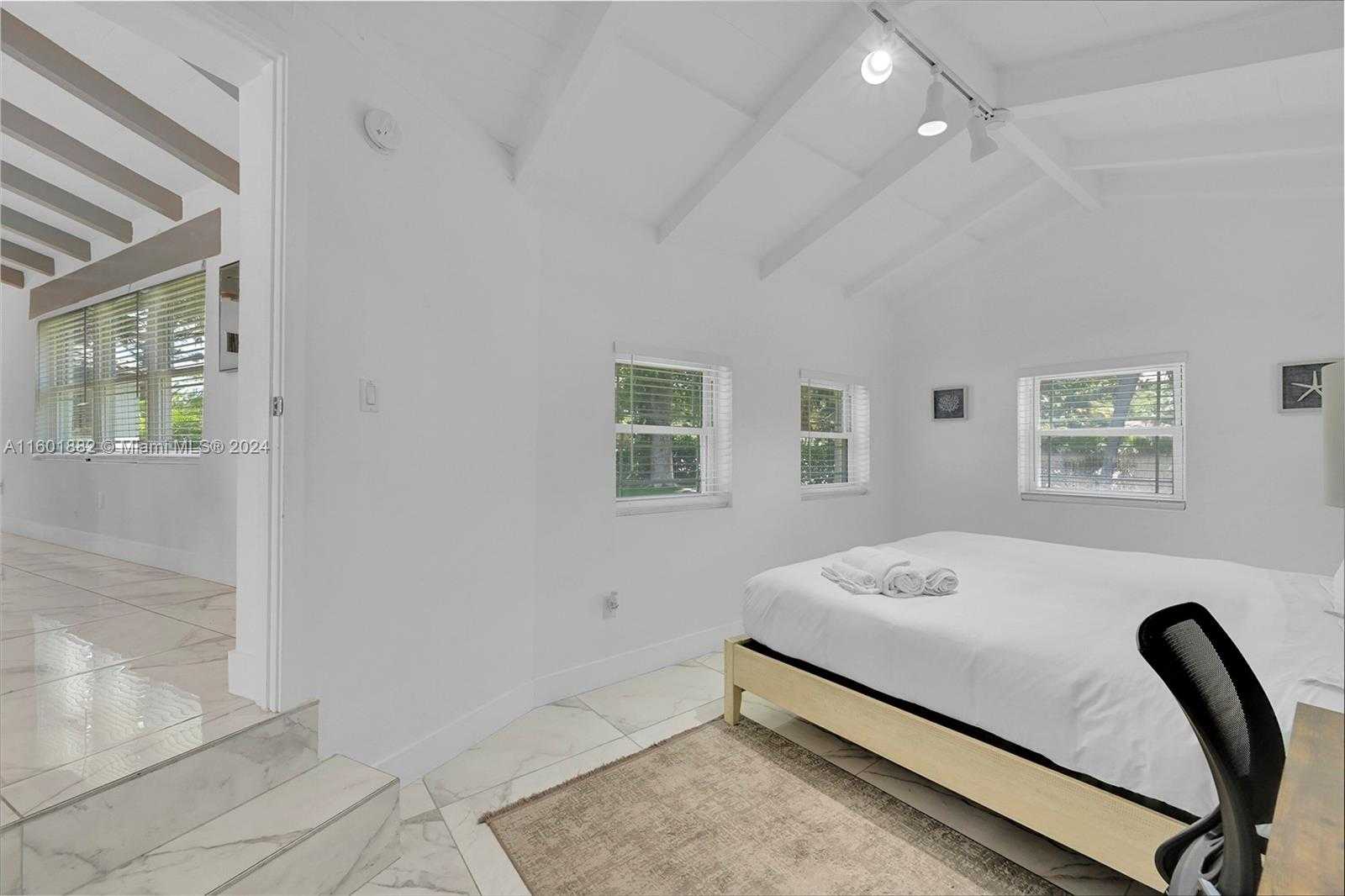 Small Image of 15 NORTH EAST 95TH ST, Miami Shores Number 16